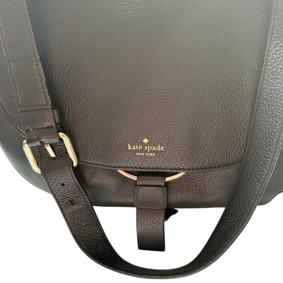 EUC KATE SPADE WKRU4378 Clarke Street Kamille Black Ltr Flap Messenger Crossbody - Picture 2 of 10